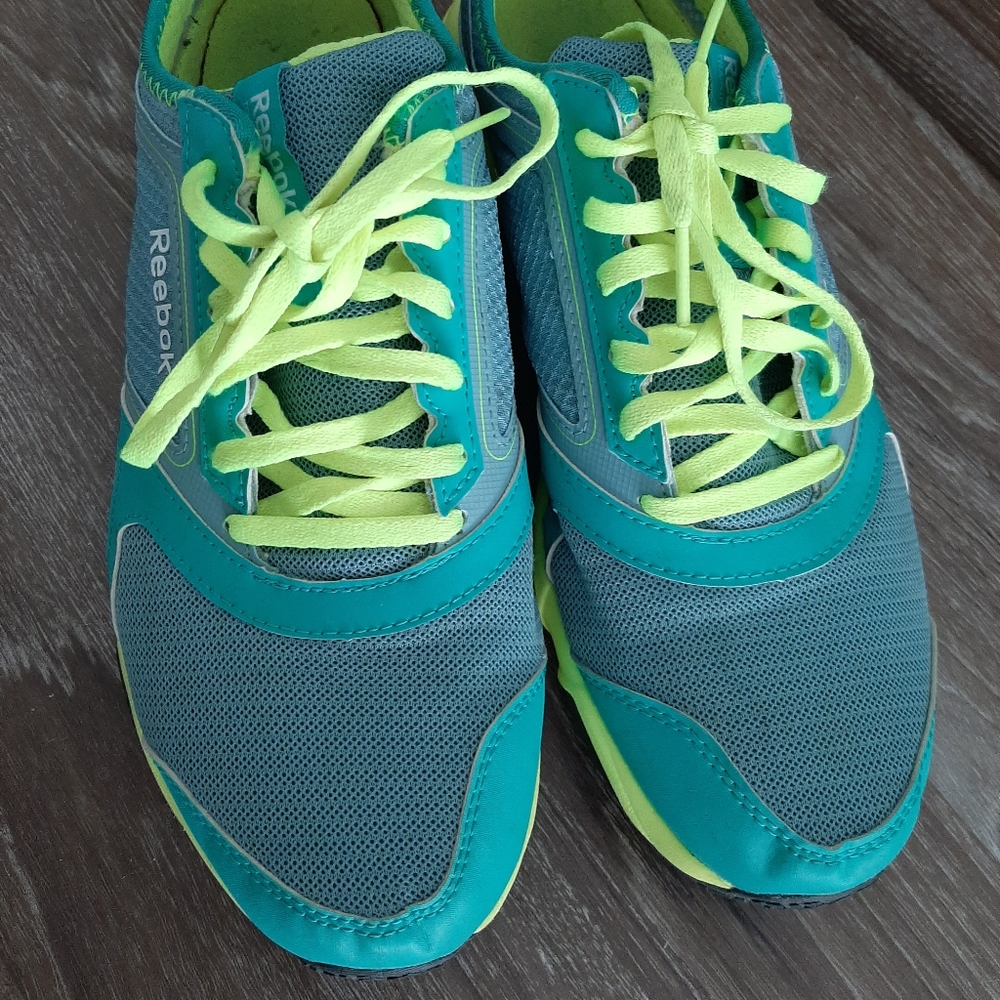 Women's Reebok size 9